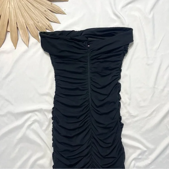 Hello Molly Tanisha Off Shoulder Mesh Black Midi Ruched Mermaid Dress Size Small - Picture 10 of 11